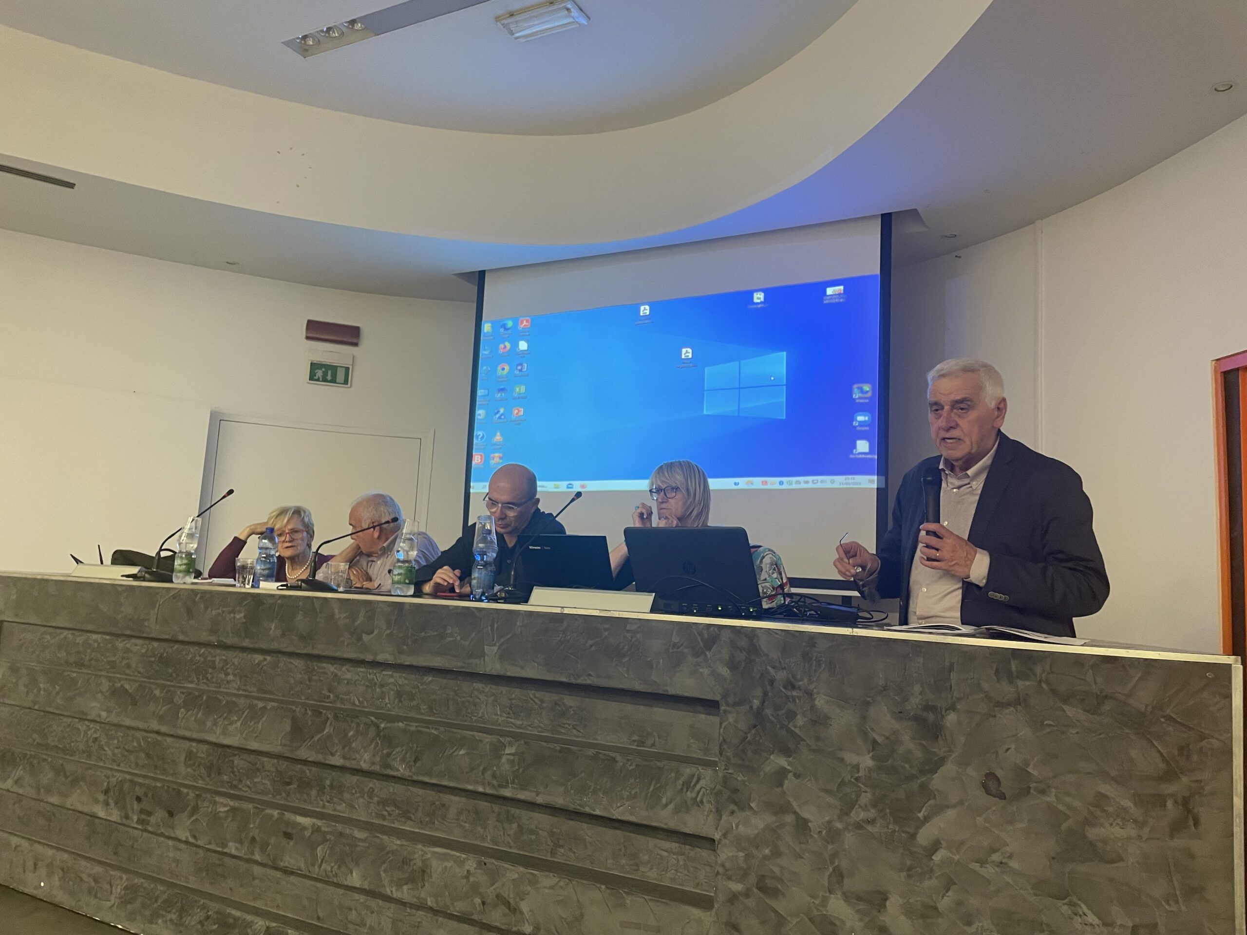 Scopri di più sull'articolo Dalle case della salute alle case della comunità – incontro del 31-05-2023